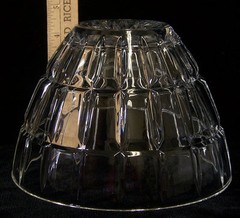 Crystal Glass Serving Bowl Decorative Fruit Salad Textured Ribbed Design 5″ Tall