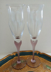 Set of 2 Fluted Champagne Sea Mist Coral Frosted Stem by Mikasa 9-3/8″H