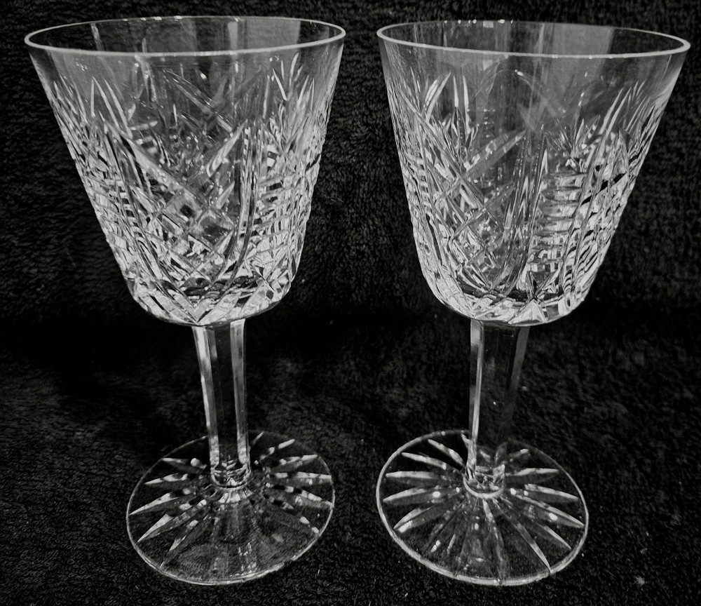 WATERFORD GORGEOUS WINE GOBLETS CLARE PATTERN MINT CONDITION SIGNED 5 7/8″