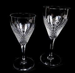BRILLIANT CUT CRYSTAL DIAMOND CUT TULIP PANEL STEM 2 PIECE 7 1/4″ WINE GLASSES