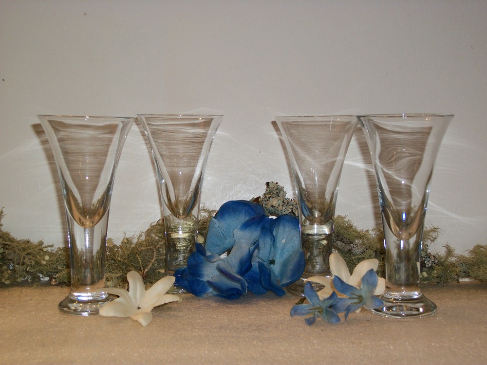 Set of 4 Handcrafted Clear Liquor Glasses Aperitif Cocktail 4″ Tall