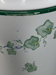 Corelle Callaway Green Ivy Thrermos Beverage Dispenser 11.5″ tall – Sold As Is