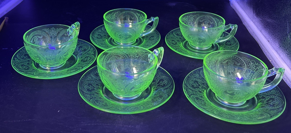 Lot Of 5 Uranium Indiana Glass Horseshoe Cup & Saucer Sets Green Depression GLOW