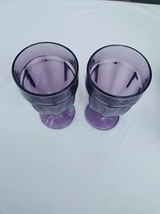 Two Vintage Duratuff USA Amethyst Purple 7″ Footed Water Or Iced Tea Goblets