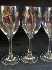 5 – VINTAGE WINE GLASS GOLD GRAPES LEAF ITALY HAND CRAFTED STEMWARE GRAPEVINE