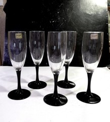 5 Cristal D’Arques Luminarc USA Domino Signature Black 7.5″ Champagne Flutes