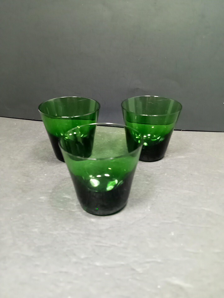 ❤Tumbler Blown Glass Dark Green Small , Juice or Shot Glass Vintage Bar Set of 3