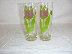 Pr Vtg 70s Colony Bar Glasses MOD Tulip Flowers Purple Green 6.75″ H