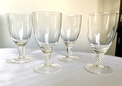 Stuart Ariel Wine Goblet Glasses Vintage Controlled Bubble Twist Stem 5 1/4” 4X