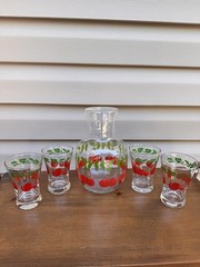 Vintage 1950s Glass Tomato Juice Serving Set 7.5” Pitcher Decanter & 4 Tumblers