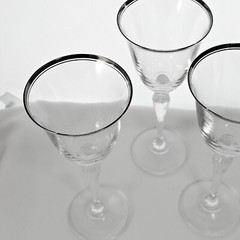 3 Oscar de la Renta Lafayette Silver Band Wine Glasses 8.2″ platinum band stem