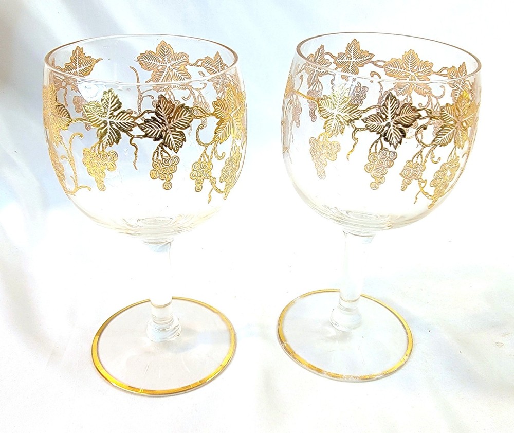 Vtg 1 Pair Gold Etched Grapes & Leaves Vines 5.5″ Wine Goblet Unmarked Stemware