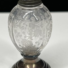 Cambridge Chantilly Crystal 4 1/4″ Shaker w/ Sterling Silver Foot & Fancy Top