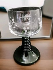 Luminarc FRANCE Glass Wine Goblets Emerald Green Stem Ribbed Grape Vine Set Of 4