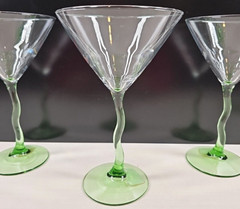 4 Libbey Courbe Martini Glasses Set Zig Zag Wavy Green Stemware Bar Drinking Lot