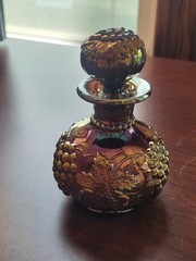 Nice Purple Dugan Carnival Glass Vintage Pattern Perfume Bottle w Stopper