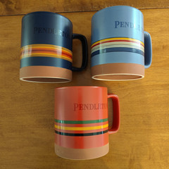 3 Pendleton Ceramic 18oz Mugs National Parks 2-Blue & 1-Red with Stripes NWOT