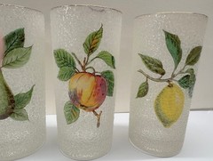 Vintage Frosted Fruit Motif Glasses – 4 Glasses – 5 3/4″ tall