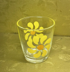 Hazel Atlas 1/2 pt Sour Cream Glass Yellow & Orange Daisy Pinwheel Flower