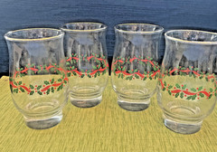 SET OF FOUR LIBBEY HOLLY BERRY 5-1/4″ TALL WATER GLASSES – EXCELLENT CONDITION