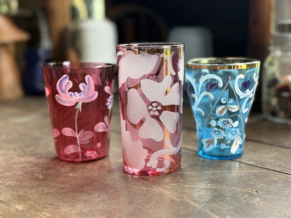 SET OF 3 VINTAGE & ANTIQUE HAND PAINTED & ETCHED FLORAL TUMBLERS VARIOUS COLORS