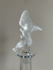 IGOR CARL FABERGE FROSTED KISSING SNOW DOVES WINE DECANTER CARAFE