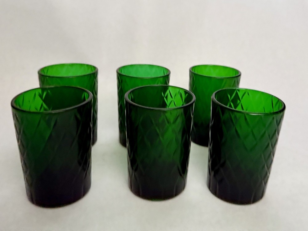 Set of 6 Diamond Cut Emerald Green Crystal Glasses ,Juice Cordial 6oz