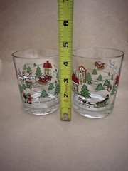 Set of 2 Vintage Glass Tumblers 1987 Action Industries Holiday Christmas Scenes