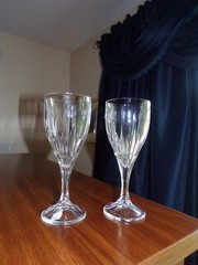 Lot of 2 SHANNON Crystal Designs Of Ireland Wine Glass Goblet 24% Lead Crystal