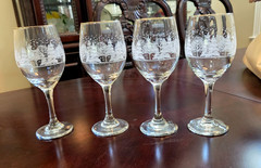4 Vintage Arby’s Christmas Winter Wonderland Wine Goblet Glasses Gold Rim 8 1/4″