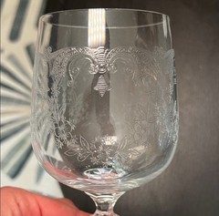 GORGEOUS Queens Lace Cut Crystal Glass Wine Glasses Barware – Victorian Style x2