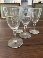 Vintage 1950’s Cordial Sherry Glasses, Etched Star Burst Set Of 4. 5”