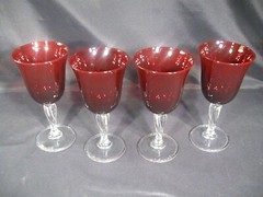 Cristal D’Arques-Durand Casual Settings Ruby Wine Glasses Set of 4