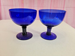 2 Cobalt Blue Stubby Stem Goblets Wine Water Glasses 5” tall 4.5″ wide