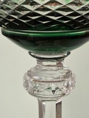 GODINGER AJKA KING LOUIS XENIA 7-3/4″ CASED CUT TO CLEAR GREEN HOCK WINE