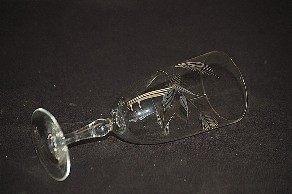 Elegant Clear Cut Glass Water or Wine Goblet w Wheat Etched Pattern 7″ Stemware