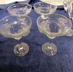 VINTAGE LOT OF CLEAR CRYSTAL GLASS MARTINI COCKTAIL GLASSES LOT OF 1 (EZS002511)