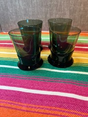 Set Of 4 Pier 1 Double Dip Green 6 Oz Footed Glass Tumblers 3.5″ Tall – Barware
