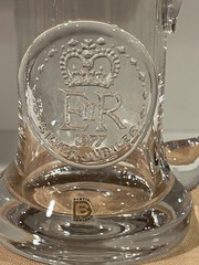 England Dartington Glass Signed Silver Jubilee ER Crown 1977