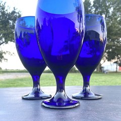 Libbey Premiere Cobalt Blue Wine Glass Water Goblets 7” Tall Thick Stem Set Of 3