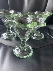 Ice Cream Sundae Dessert Stemmed Tulip Shaped Green Glass Diner Ruffle Lot of 3