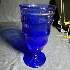 1 L.E. Smith Co. Cobalt Blue Mt. Pleasant Footed Glass Tumbler/Vase Glass Ware