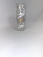 VINTAGE LIBBEY SINGLE GLASS FROSTED «CAVALCADE» JUMPING HORSES 7″ MCM