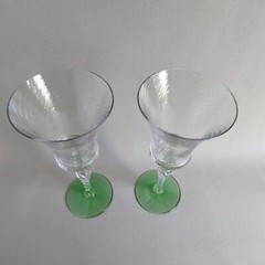 2 TIFFIN 15022 SPIRAL OPTIC Water Goblet 8 oz Green Wafer & Foot Glows Blk Lite