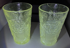 Atq Westmoreland Tumbler 575 (OMN) Paddlewheel with Shield 1912 EAPG UV Glow