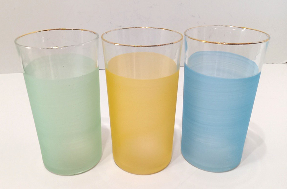 Set of 3 Blendo Frosted Glass Tumblers 8 oz Green Blue Yellow 4 3/4″ t Gold Rim