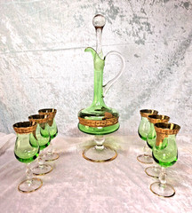 Venetian Green Glass Decanter Bottle W/ 6 Glasses 16.5″ Gold Gilt Italy Vintage