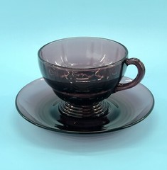 (1) New Martinsville (Viking) glass Moondrops Pattern Amethyst Tea Cup & Saucer