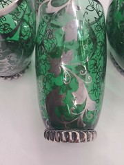 EMERALD GREEN WITH SILVER OVERLAY PITCHER AND 4 TUMBLERS ~ EUC ~ PATINA~ PERFECT