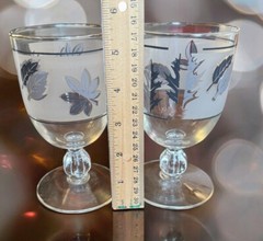 Set Of 2 VTG Libbey Frosted Silver Leaves Water Wine Goblets Glasses